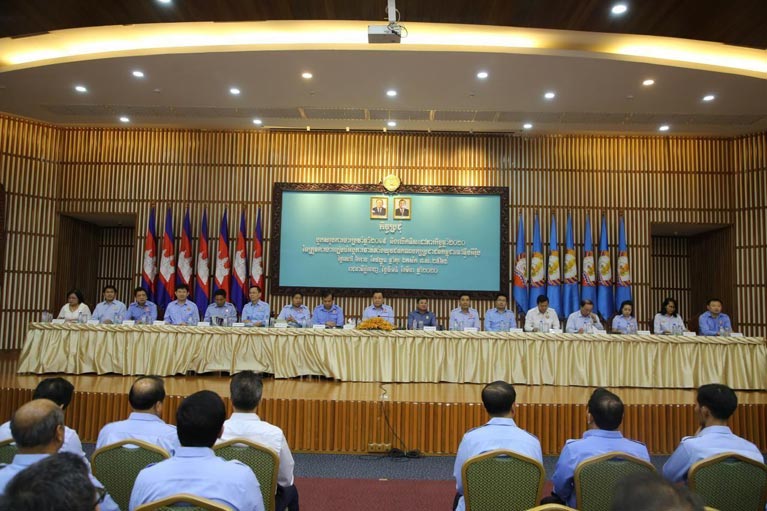 ក្រុមការងាររៀបចំអង្គការចាត់តាំងយុវជនបក្សប្រជាជនកម្ពុជា ប្រចាំទ្វីបអឺរ៉ុបប្រមាណជាង២០០នាក់ ប្រជុំបូកសរុបការងារឆ្នាំ២០១៩ និងកំណត់ទិសដៅឆ្នាំ២០២០