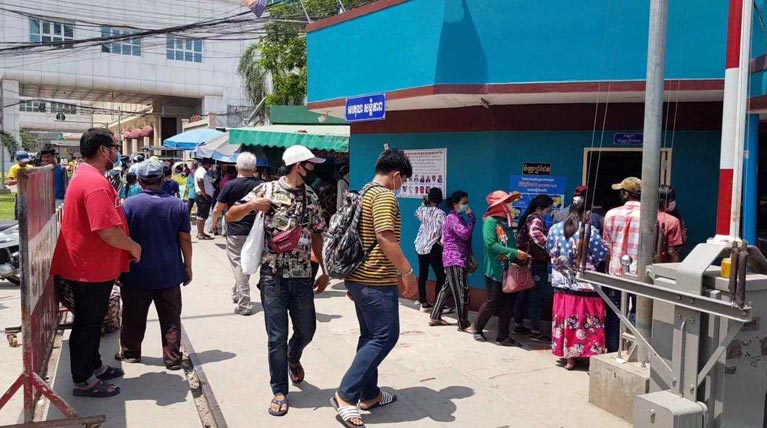 សម្តេចក្រឡាហោម ស ខេង ណែនាំឱ្យដាក់ពលរដ្ឋមកពីថៃ នៅដាច់ដោយឡែក១៤ថ្ងៃ