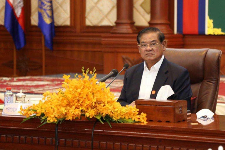 ​សម្ដេច​ក្រឡាហោម ស ខេង អញ្ជើញ​ផ្សព្វផ្សាយ​អនុក្រឹត្យ កែសម្រួល​ការផាកពិន័យ​អន្តរ​ការណ៍ ចំពោះ​អំពើ​ល្មើស​នឹង​ច្បាប់​ស្តីពី ចរាចរណ៍​ផ្លូវគោក​