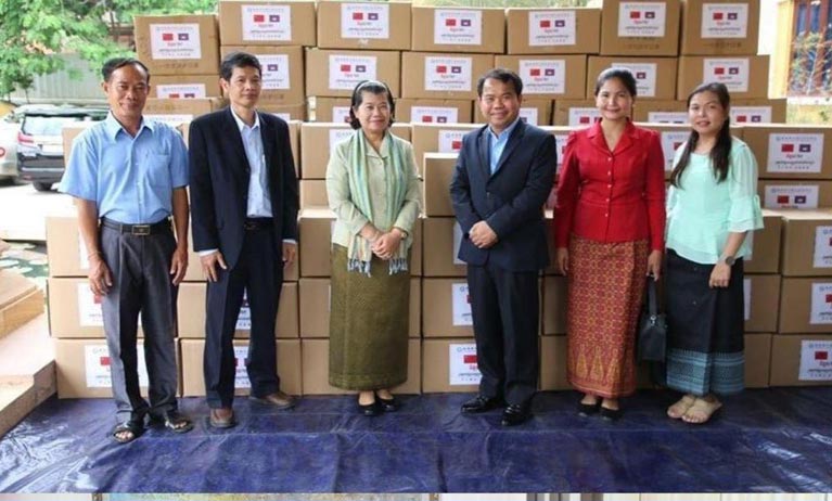 កិត្តិសង្គហបណ្ដិត ម៉ែន សំអន ទទួលម៉ាស់ចំនួន ២៥មុឺនម៉ាស់ ពីសមាគមន៍សហគ្រិនចិនជាំងស៊ូនៅកម្ពុជា សម្រាប់ចែកជូន ៥ស្ថាប័ន