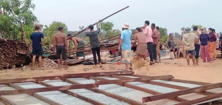 ស្រុក​ចំនួន​បី​ក្នុង​សៀមរាប​រងគ្រោះ​ខ្យល់​កន្ត្រាក់​លាយឡំ​និង​ភ្លៀង​ផ្គរ​រន្ទះបាញ់​បណ្ដាលអោយ​ខូចខាត​ទ្រព្យសម្បត្តិ របួស​មនុស្ស​និង​សត្វ​