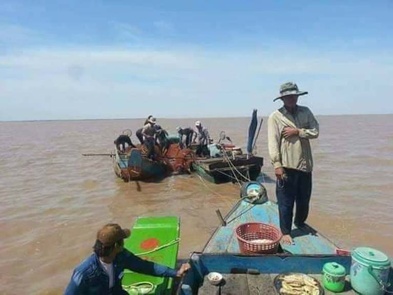 លោកយ៉ាន់ វិសាក់ ហៅសែ និងលោក ហួន ផល ព្យាយាម បិទបាំង ការនេសាទ រុញយ៉ាងកាវ រុញស៊ីបបំផ្លាញមឆ្ឆាជាតិ របស់ លោកចេង ដែល ខ្លួន បាន អនុញ្ញាត ឱ្យ ធ្វើ សកម្មភាព ក្នុងឃុំពាមបាង