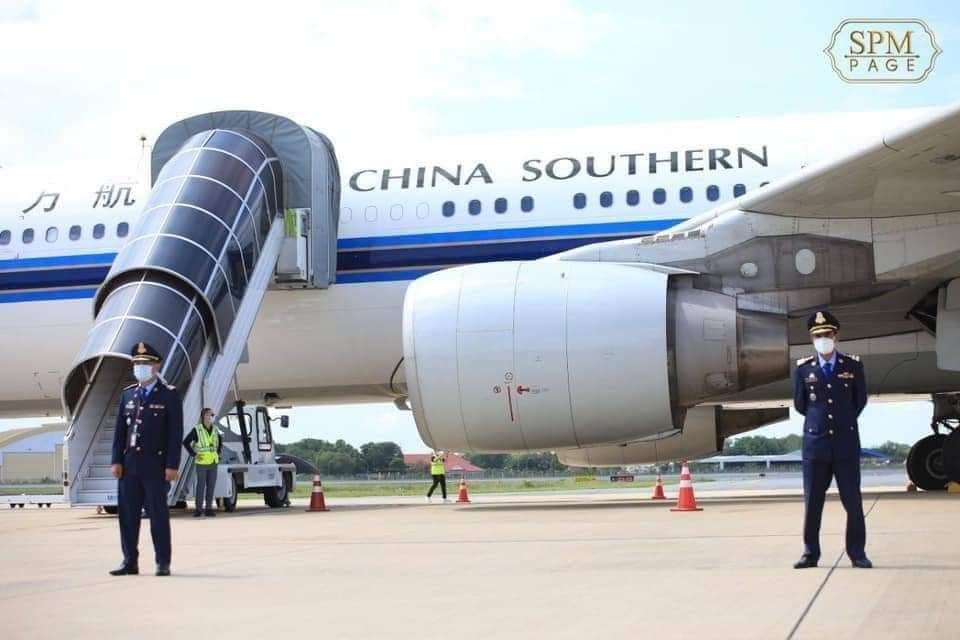 វ៉ាក់សាំងពីចិន ១លានដូសទៀត ត្រូវបានដឹកមកដល់កម្ពុជា ដែលជាចំណែកដ៏សំខាន់ក្នុងការប្រយុទ្ធប្រឆាំងជំងឺកូវីដ១៩