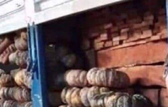 លោក ខឹម ចិត្រា នាយប៉ុស្តិ៍នគរបាលអន្តោប្រវេសន៍ច្រកអូរយ៉ាដាវ បើកដៃឲ្យឈ្មួញដឹកជញ្ជូនឈើទៅស្រុកយួន