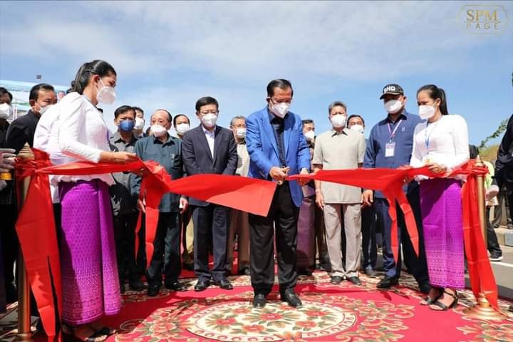 សម្តេចតេជោ ហ៊ុន សែន និងឯកអគ្គរដ្ឋទូតចិន ប្រចាំនៅកម្ពុជា អញ្ជើញសម្ពោធដាក់ឱ្យប្រើប្រាស់ស្ពានស្ទឹងត្រង់-ក្រូចឆ្មារ និងបើកការដ្ឋានសង់ផ្លូវជាតិលេខ «71C»