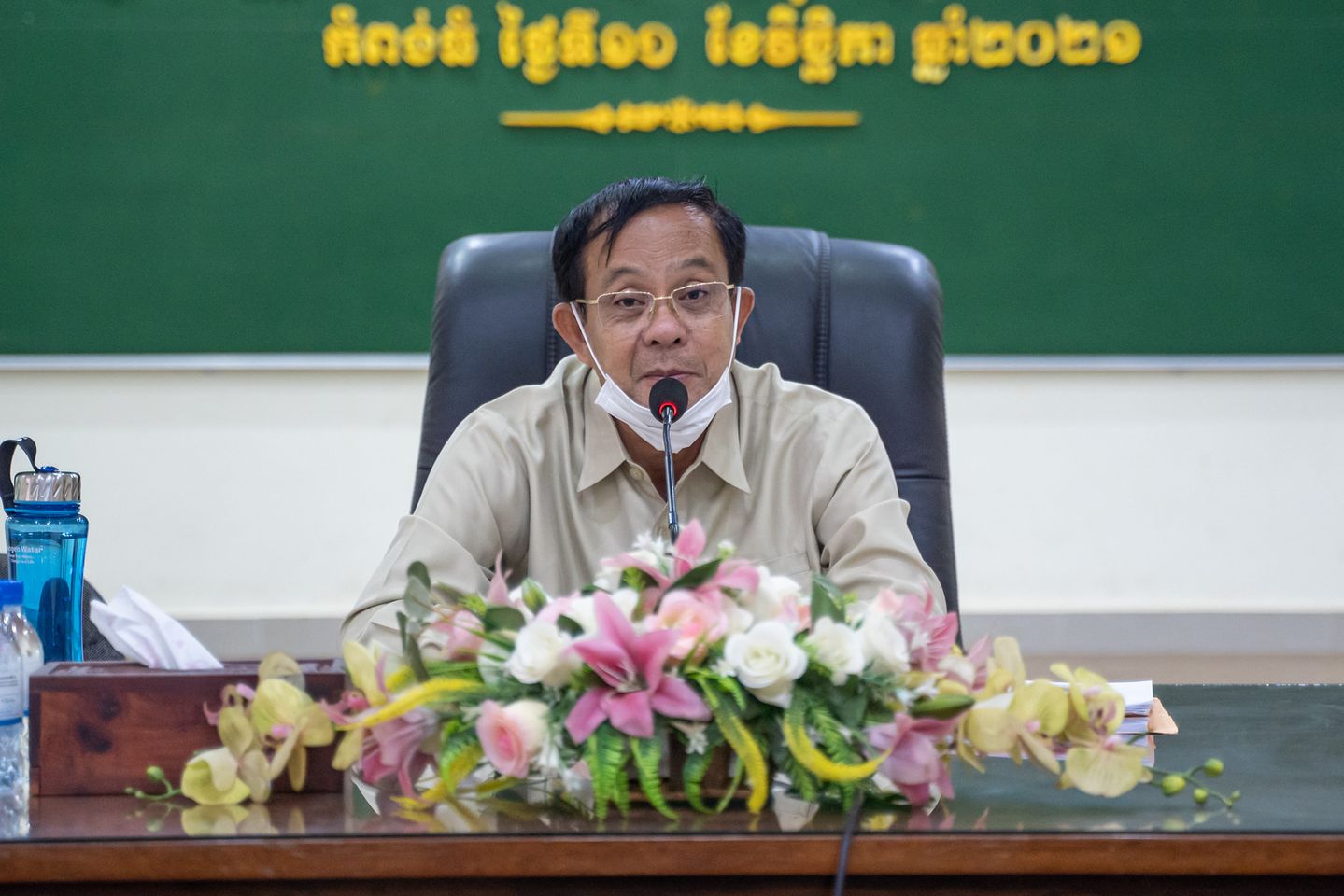 អភិបាលខេត្តកំពង់ធំ អញ្ជើញជួបសំណេះសំណាលជាមួយថ្នាក់ដឹកនាំមន្ទីរ និងមន្ត្រីនៃមន្ទីររៀបចំដែនដី នគរូបនីយកម្ម សំណង់ និងសុរិយោដីខេត្ត