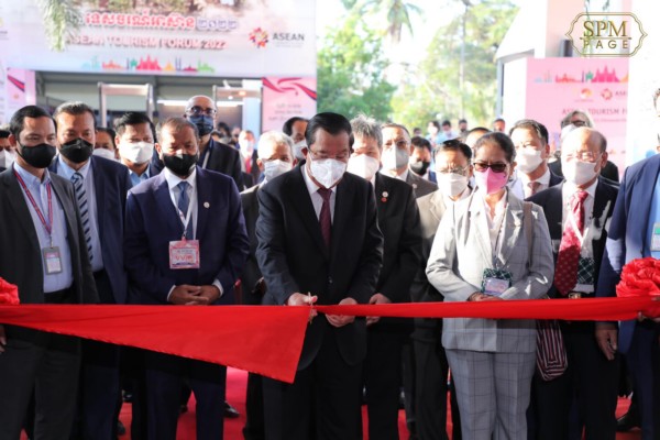 សម្ដេចតេជោ ហ៊ុន សែន អញ្ជើញជាអធិបតីក្នុងពិធីបើកជាផ្លូវការពិព័រណ៍អន្តរជាតិ នៃវេទិកាទេសចរណ៍អាស៊ានលើកទី៤០ ឆ្នាំ២០២២