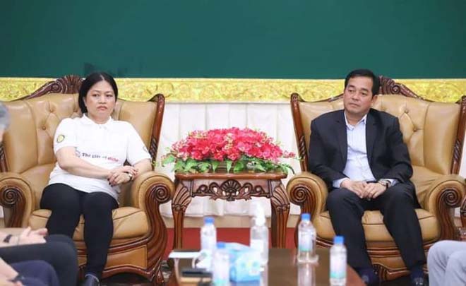 អភិបាលខេត្ត​កំពង់ចាម អនុញ្ញាត​ឱ្យ​ប្រតិភូ​អង្គការ Cambodia Vision ចូលជួប​សម្ដែង​ការគួរសម និង​ពិភាក្សា​ការងារ​