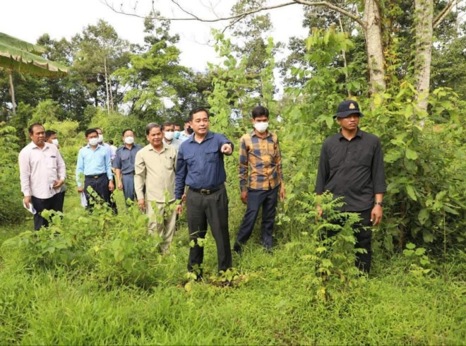 ទំនាស់ដីធ្លីរាំរ៉ៃជាង១៥ឆ្នាំ ត្រូវបានអភិបាលខេត្តកំពង់ចាម ដោះស្រាយតាមនយោបាយឈ្នះឈ្នះ របស់សម្តេចតេជោទទួលបានជោគជ័យ