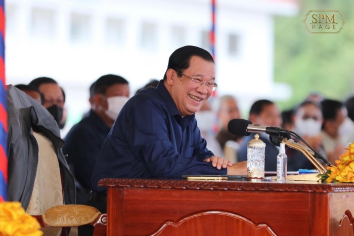 សម្តេចតេជោ ហ៊ុន សែន បន្តជួបសំណេះសំណាល ជាមួយប្រជាពលរដ្ឋស្ម័គ្រចិត្តរើសំណង់ចេញពីតំបន់រមណីយដ្ឋានអង្គរជាង២ពាន់គ្រួសារបន្ថែមទៀត