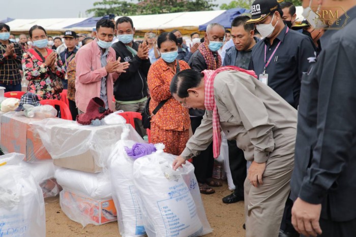 សម្តេចតេជោ ហ៊ុន សែន អញ្ជើញផ្តល់ស្រូវពូជ និងស្បៀងអាហារ ជូនកសិករជាង៥ពាន់គ្រួសារ នៅខេត្តពោធិ៍សាត់