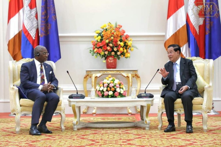 សម្តេចតេជោ ហ៊ុន សែន អញ្ជើញជួបពិភាក្សាការងារជាមួយប្រធានគណកម្មការកិច្ចការបរទេស នៃរដ្ឋសភាអាមេរិក