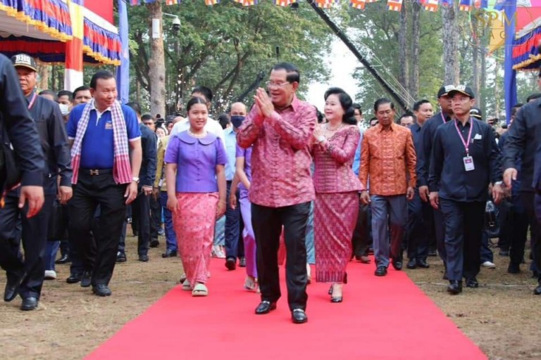 សម្តេចតេជោ ហ៊ុន សែន និងសម្តេចកិត្តិព្រឹទ្ធបណ្ឌិត អញ្ជើញបើកព្រឹត្តិការណ៍អង្គរសង្ក្រាន្តឆ្នាំ២០២៣ និងអបអរសាទរខួប១០ឆ្នាំ នៃការបើកព្រឹត្តិករណ៍អង្គរសង្ក្រាន្ត