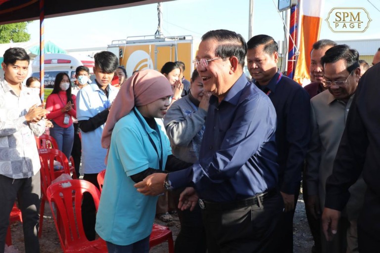 សម្ដេចតេជោ ហ៊ុន សែន អញ្ជើញសំណេះសំណាលជាមួយបងប្អូនកម្មករកម្មការិនី នៅក្នុងសួនឧស្សាហកម្មខេមតុន (CAMTON INDUSTRIAL PARK) ក្នុងខេត្តកណ្ដាល