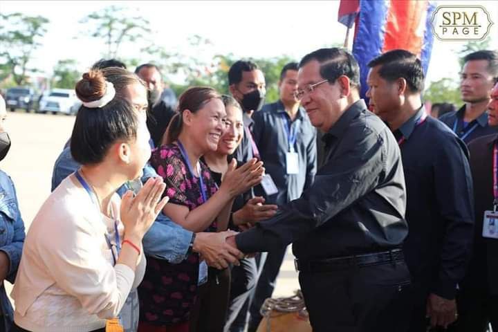 សម្តេចតេជោ ហ៊ុន សែន អញ្ជើញចុះជួបកម្មករ កម្មការិនី ជិត២ម៉ឺននាក់ជាបន្តទៀត នៅភ្នំពេញ !