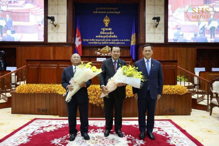 សម្តេចតេជោ ហ៊ុន សែន អញ្ជើញចូលរួមសម័យប្រជុំរដ្ឋសភាជាតិលើកទី១បន្ត ដើម្បីបោះឆ្នោតផ្ដល់សេចក្តីទុកចិត្តដល់រាជរដ្ឋាភិបាលអាណត្តិថ្មី