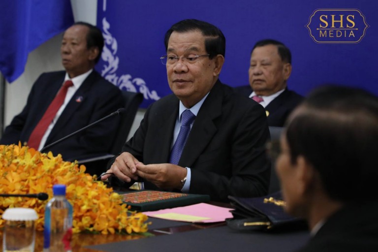 សម្ដេចតេជោ ហ៊ុន សែន អញ្ជើញចុះកិច្ចព្រមព្រៀងចងសម្ព័ន្ធភាពរវាងគណបក្សប្រជាជនកម្ពុជា និងគណបក្សនយោបាយចំនួន២៧ផ្សេងទៀត