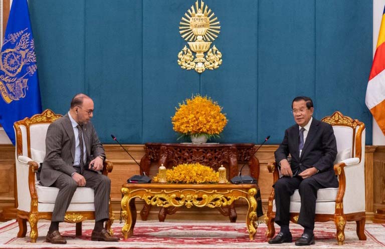 សម្ដេចតេជោ ហ៊ុន សែន អនុញ្ញាតឱ្យ ឯកអគ្គរាជទូត កាតា(Qatar) ចូលជួបសម្តែងការគួរសម និងពិភាក្សាការងារ