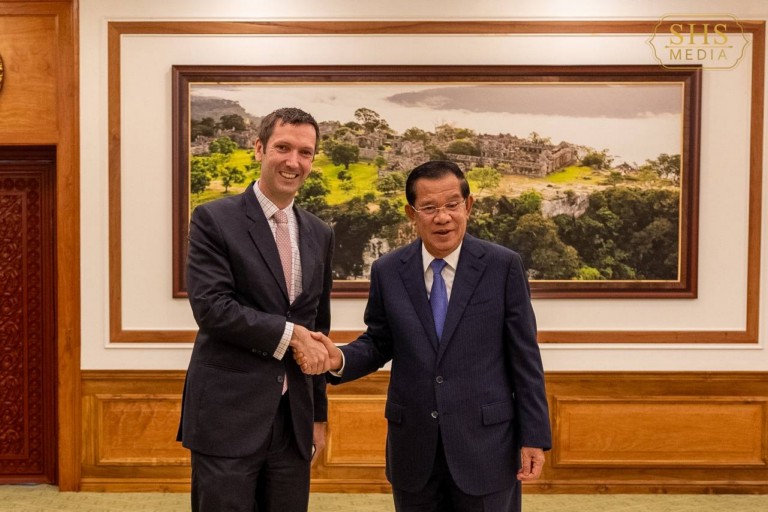 សម្ដេចតេជោ ហ៊ុន សែន អនុញ្ញាតឲ្យ ឯកអគ្គរាជទូតចក្រភពអង់គ្លេស ចូលជួបសម្ដែងការគួរសម និងពិភាក្សាការងារ