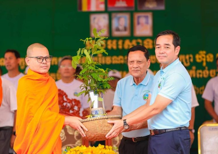 ខេត្តកំពង់ចាម ប្រារព្ធពិធី “រុក្ខទិវា ៩កក្កដា”