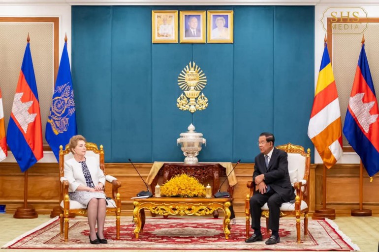 សម្ដេចតេជោ ហ៊ុន សែន អនុញ្ញាតឱ្យលោកជំទាវ ម៉ាកា ម៉ាត្រៃ (Marta Martrai) អនុប្រធានទី១ រដ្ឋសភាហុងគ្រី ចូលជួបសម្តែងការគួរសម