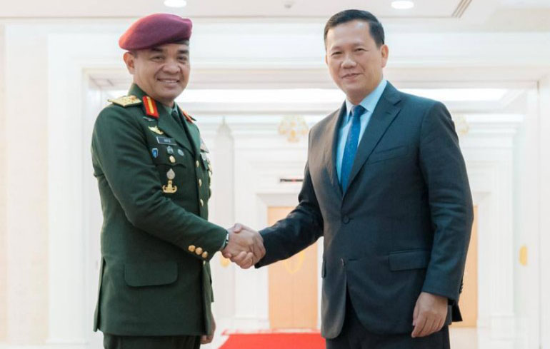 មេបញ្ជាការកងទ័ពជើងគោកម៉ាឡេស៊ី កោតសរសើរកម្ពុជាចំពោះការរីកចម្រើនយ៉ាងឆាប់រហ័សលើគ្រប់វិស័យ