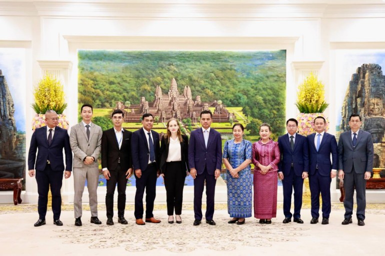 ក្នុងជំនួបជាមួយឯកឧត្តមអភិសន្តិបណ្ឌិត ស សុខា ប្រធានបេសកកម្ម IOM សរសើរនិងលើកទឹកចិត្តចំពោះការខិតខំរបស់កម្ពុជា