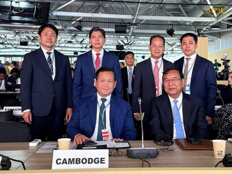 សម្តេច​មហា​បវរ​ធិបតី ហ៊ុន ម៉ា​ណែ​ត  បញ្ជាក់​អំពី​ជំហរ​យ៉ាង​ច្បាស់លាស់​របស់​កងទ័ព​កម្ពុជា​នៅ​ព្រំដែន​កម្ពុជា​-​ថៃ ពុំ​មាន​ការដក​កងទ័ព​កម្ពុជា ចេញពី​តំបន់​ដែល​ស្ថិត​ក្នុង​ដែន​អធិបតេយ្យភាព​របស់​កម្ពុជា ហើយ​ដែល​កងទ័ព​យើង​បាន​ឈរជើង​កាន់កាប់​ជា​យូរ​មកហើយ​នោះ​ទេ