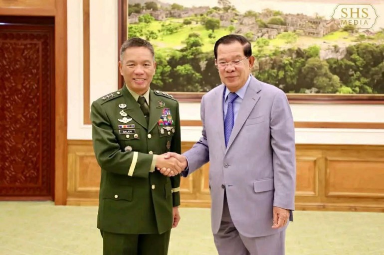 សម្ដេចតេជោ ហ៊ុន សែន អនុញ្ញាតឱ្យឯកឧត្តម ឧត្តមសេនីយ៍ឯក Roy Mabagos Galido មេបញ្ជាការកងទ័ពជើងគោកហ្វីលីពីន ចូលជួបសម្តែងការគួរសម