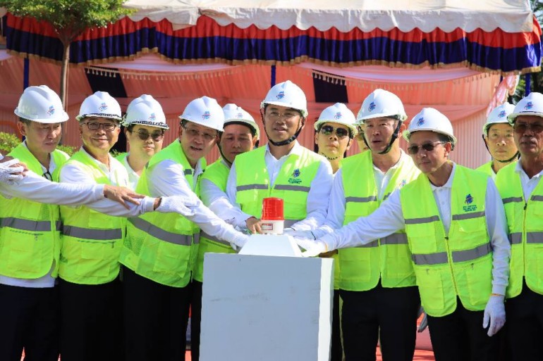 ពិធីបើកការដ្ឋានសាងសង់អគារសិក្សាចំនួន៥ខ្នង ស្មើនឹង៥៥បន្ទប់ ជាអំណោយរបស់សមាគមឧកញ៉ាកម្ពុជានៅវិទ្យាល័យទ្រៀល ស្រុកតាំងគោក ខេត្តកំពង់ធំ