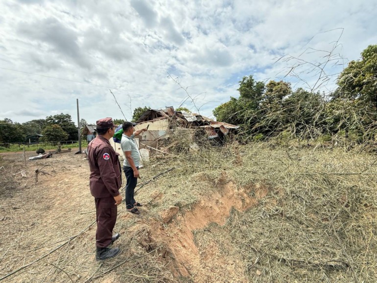 រូបភាព​រណ្តៅ​គ្រាប់បែក​ទម្លាក់​ពី​យន្តហោះ និង​គ្រាប់ផ្លោង នៃ​មរតក​ក្នុង​សង្គ្រាម ​៥ ​ថ្ងៃ ២៤-២៨ កក្កដា ២០២៥
