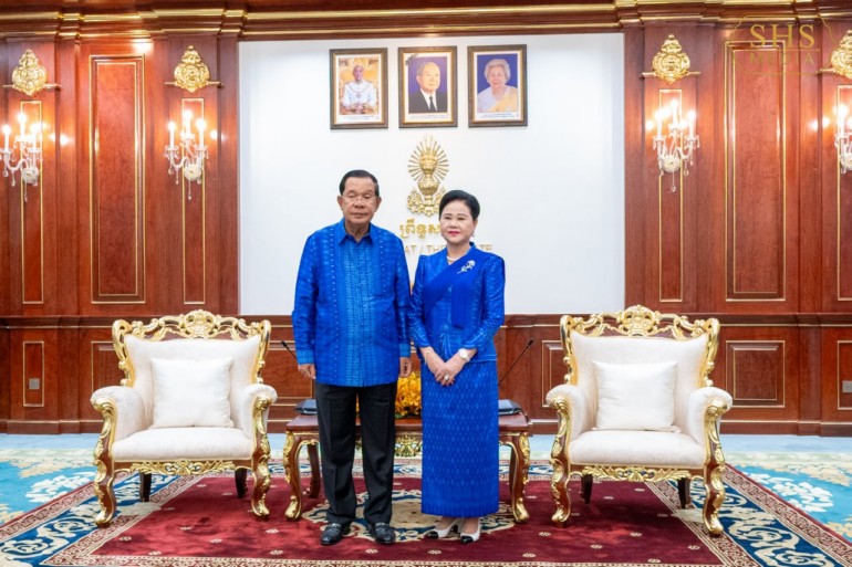 សម្ដេច​តេជោ ហ៊ុន សែន និង​សម្តេច​កិត្តិ​ព្រឹទ្ធ​បណ្ឌិត ប៊ុន រ៉ានី ហ៊ុន​សែន អញ្ជើញ​ក្នុង​ពិធី​ចម្រើន​ព្រះ​បរិត្ត​ឡើង​អគារ​វិមាន​សាមគ្គីភាព (​អគារ​ថ្មី​ព្រឹទ្ធសភា​)