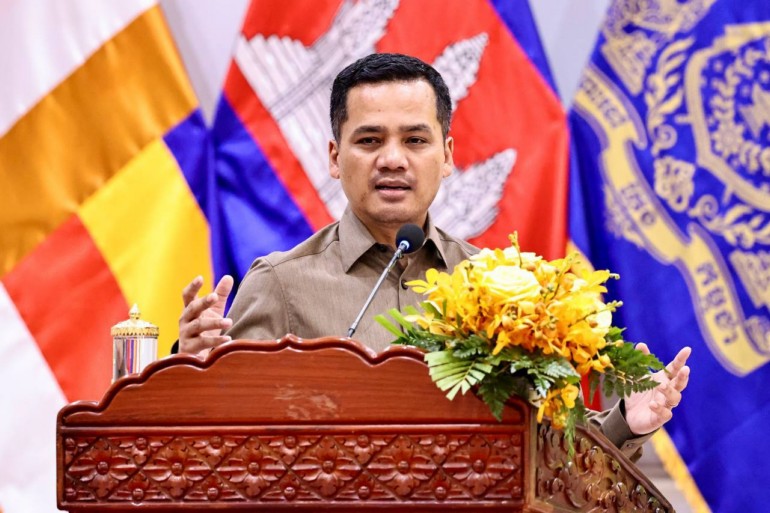 ឯកឧត្តម​អភិ​សន្តិ​បណ្ឌិត ស សុខា ជំរុញ​ឱ្យ​ក្រុមការងារ​រាជរដ្ឋាភិបាល​ចុះ​មូលដ្ឋាន​ខេត្ត​ព្រៃវែង ខិតខំ​ដោះស្រាយ​ទុក្ខលំបាក និង​សំណូមពរ​របស់​ពលរដ្ឋ ដោយ​កុំ​ខ្លាច​ការនឿយហត់​