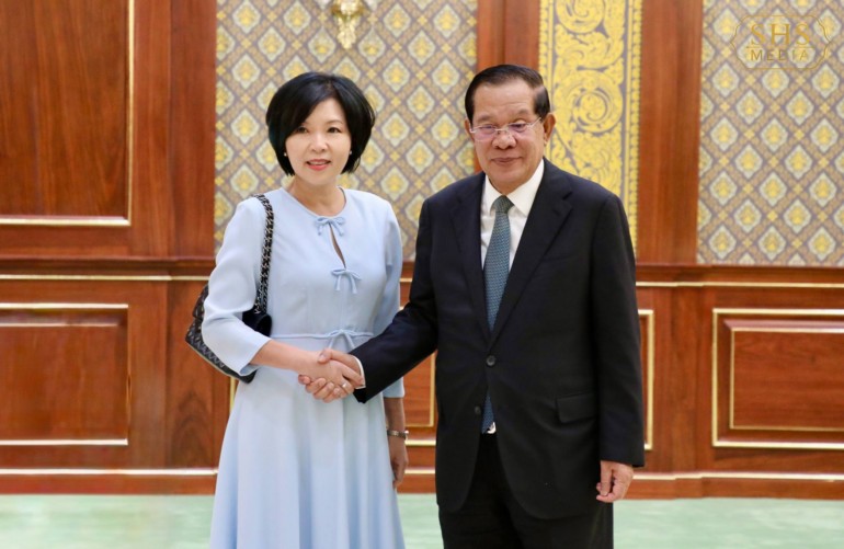 ​សម្តេច​តេជោ ហ៊ុន សែន អនុញ្ញាតឱ្យ​លោក​ជំទាវ Teo Lay Cheng ឯកអគ្គរដ្ឋទូត​នៃ​សាធារណរដ្ឋ​សិង្ហ​បុរី​ប្រចាំ​នៅ​កម្ពុជា ចូលជួប​សម្ដែង​ការគួរសម និង​ជម្រាបលា​