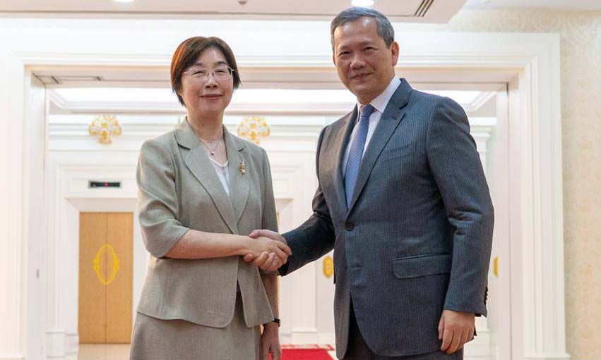 ​ប្រធាន​ធនាគារ AIIB ប្ដេជ្ញា​បន្ត​គាំទ្រ​ដល់​គម្រោង​អភិវឌ្ឍន៍​នានា​របស់​កម្ពុជា